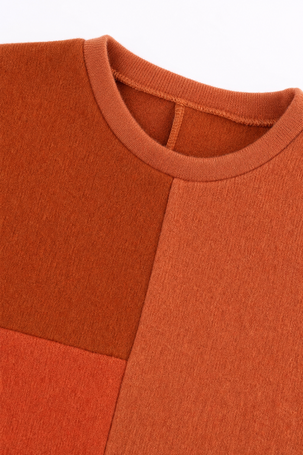 Detailaufnahme des Kaschmir No Waste Pullovers für Kinder in Größe 98/104