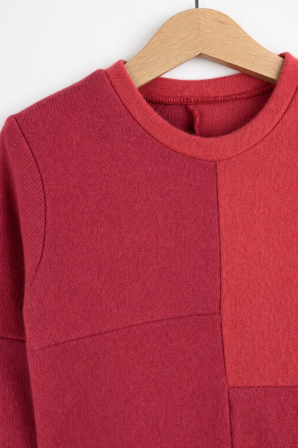 Detailaufnahme des Kaschmir No Waste Pullovers für Kinder in Größe 98/104