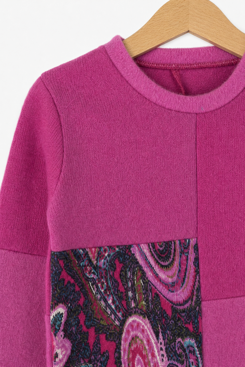 Detailaufnahme des Kaschmir No Waste Pullovers für Kinder in Größe 98/104