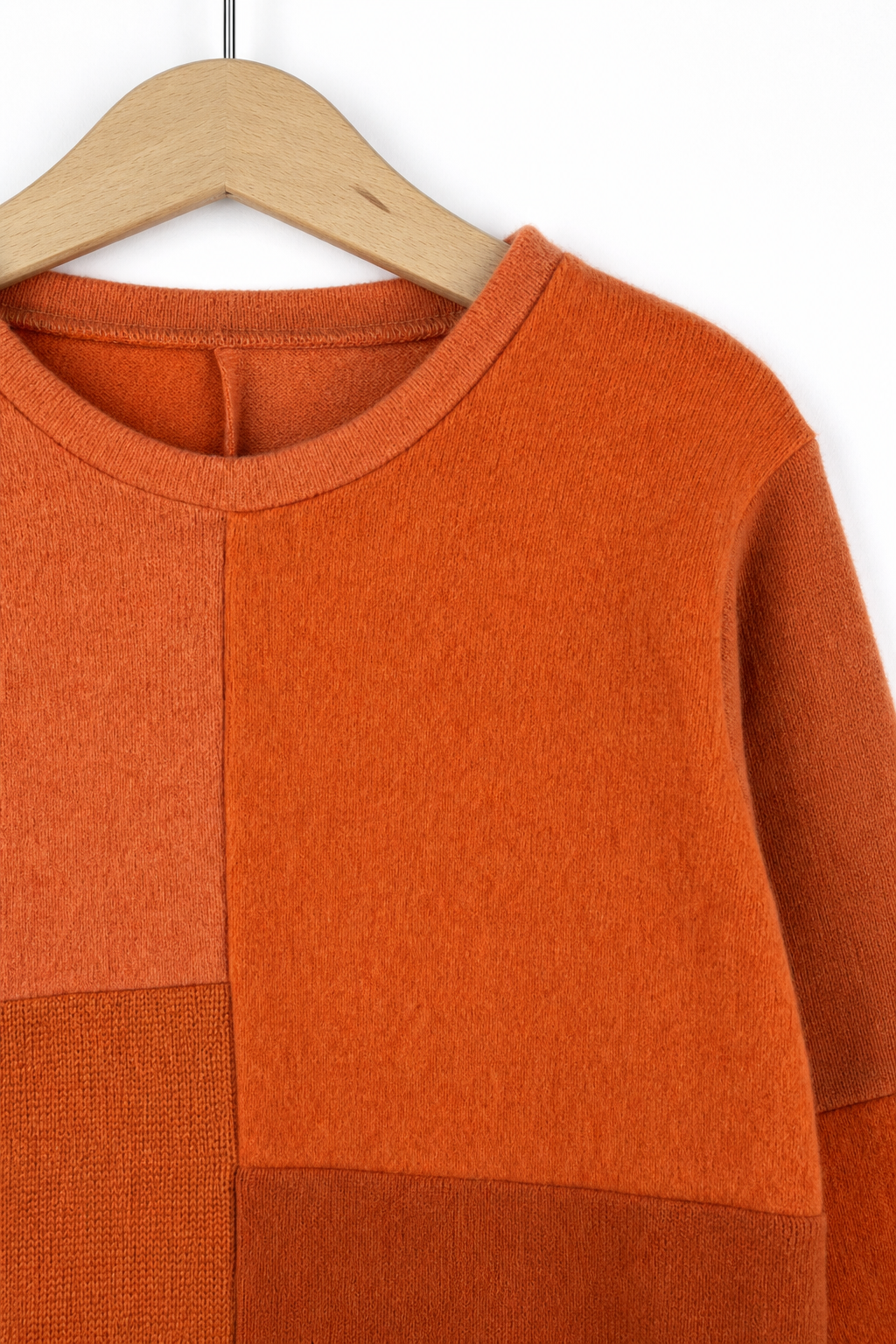 Detailaufnahme des Kaschmir No Waste Pullovers für Kinder in Größe 110/116