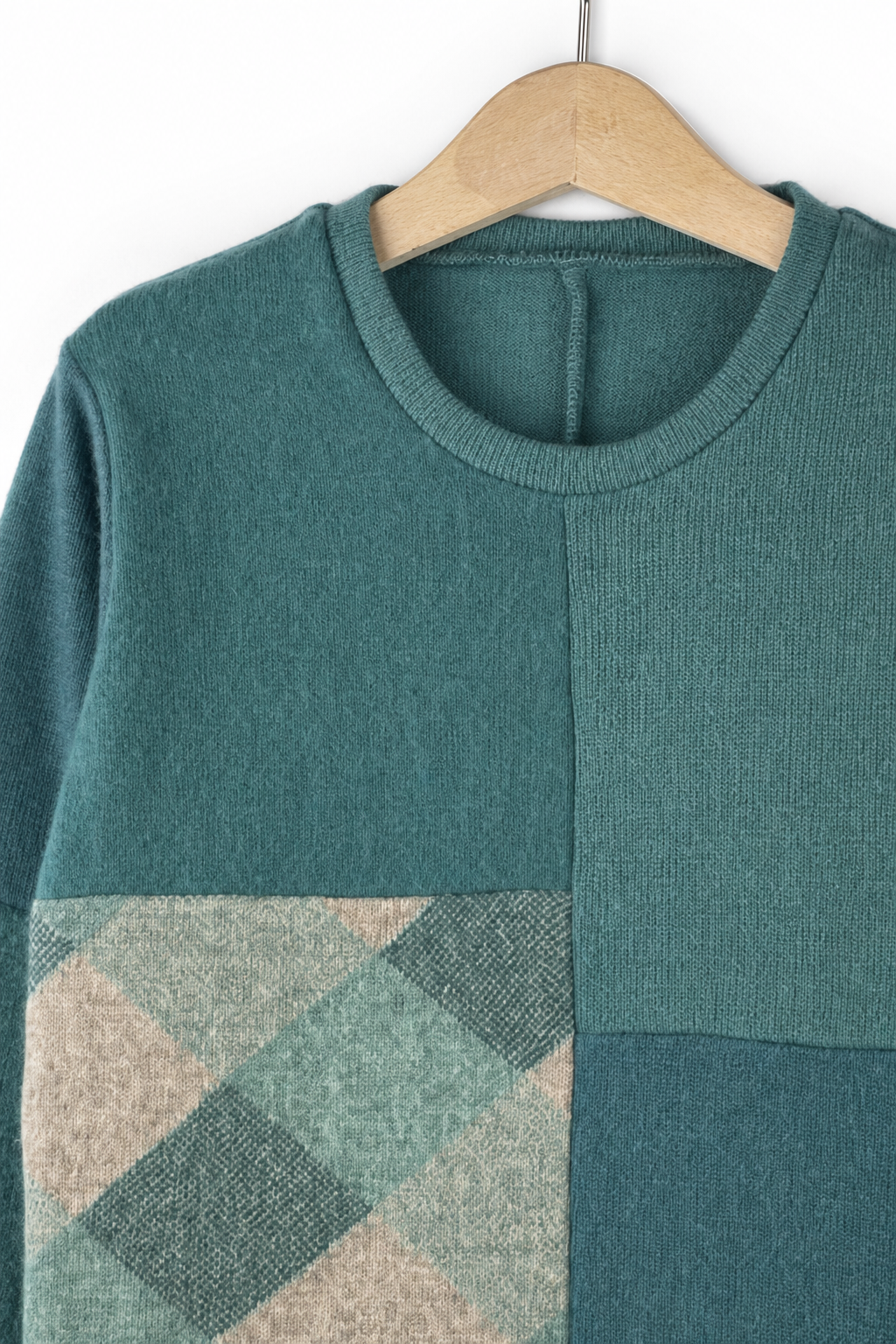 Detailaufnahme des Kaschmir No Waste Pullovers für Kinder in Größe 110/116