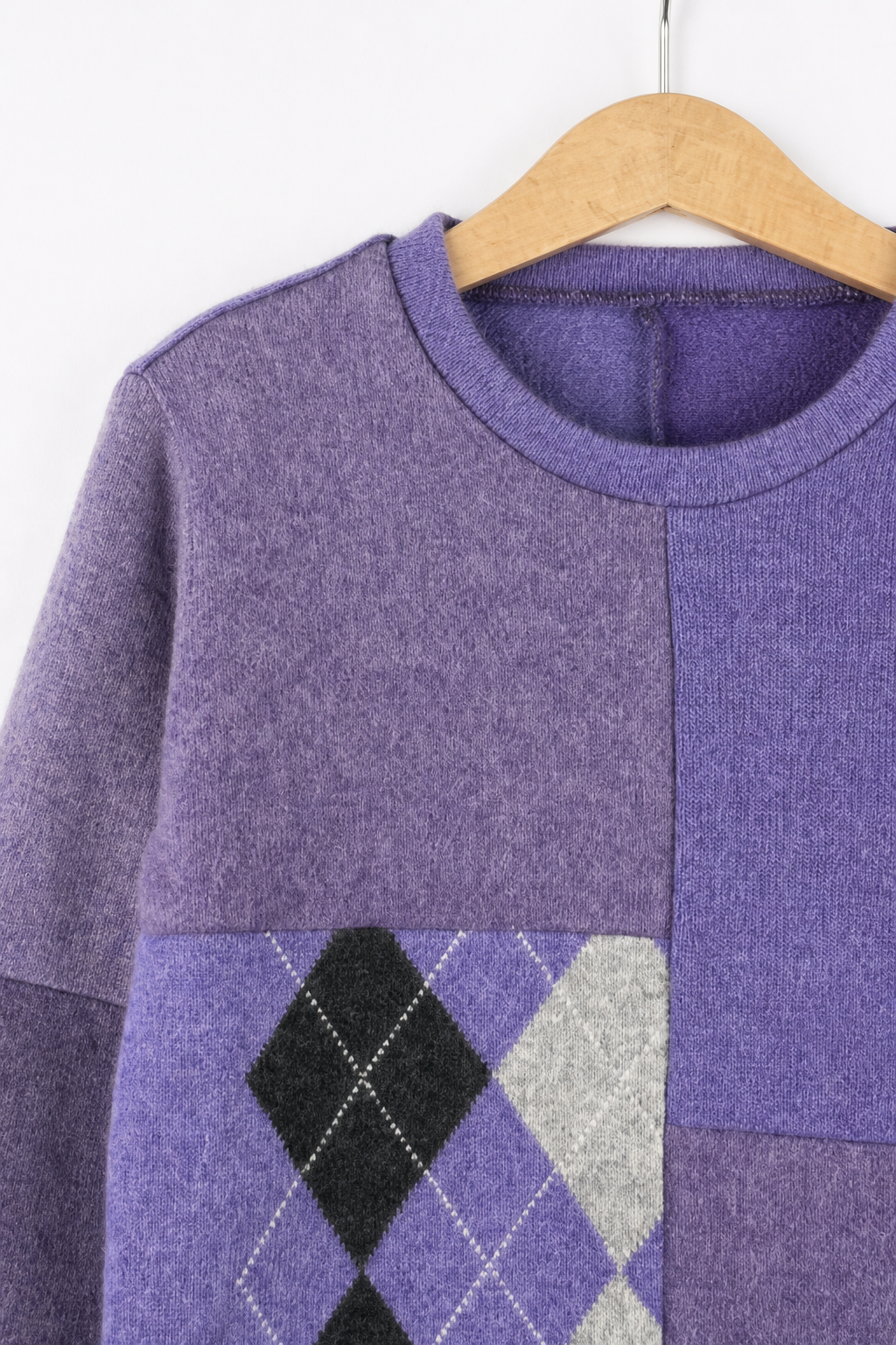 Detailaufnahme des Kaschmir No Waste Pullovers für Kinder in Größe 110/116