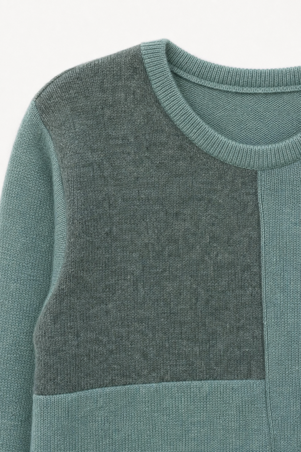 Detailaufnahme des Kaschmir No Waste Pullovers für Kinder in Größe 122/128