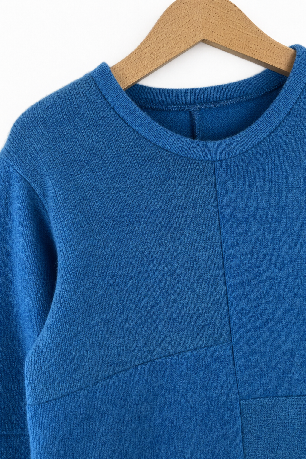Detailaufnahme des Kaschmir No Waste Pullovers für Kinder in Größe 122/128