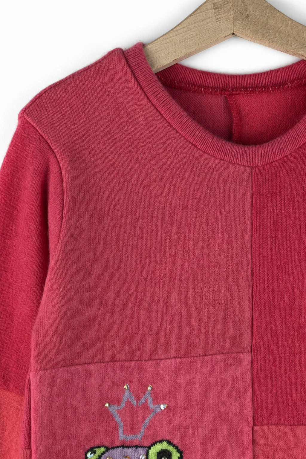 Detailaufnahme des Kaschmir No Waste Pullovers für Kinder in Größe 122/128
