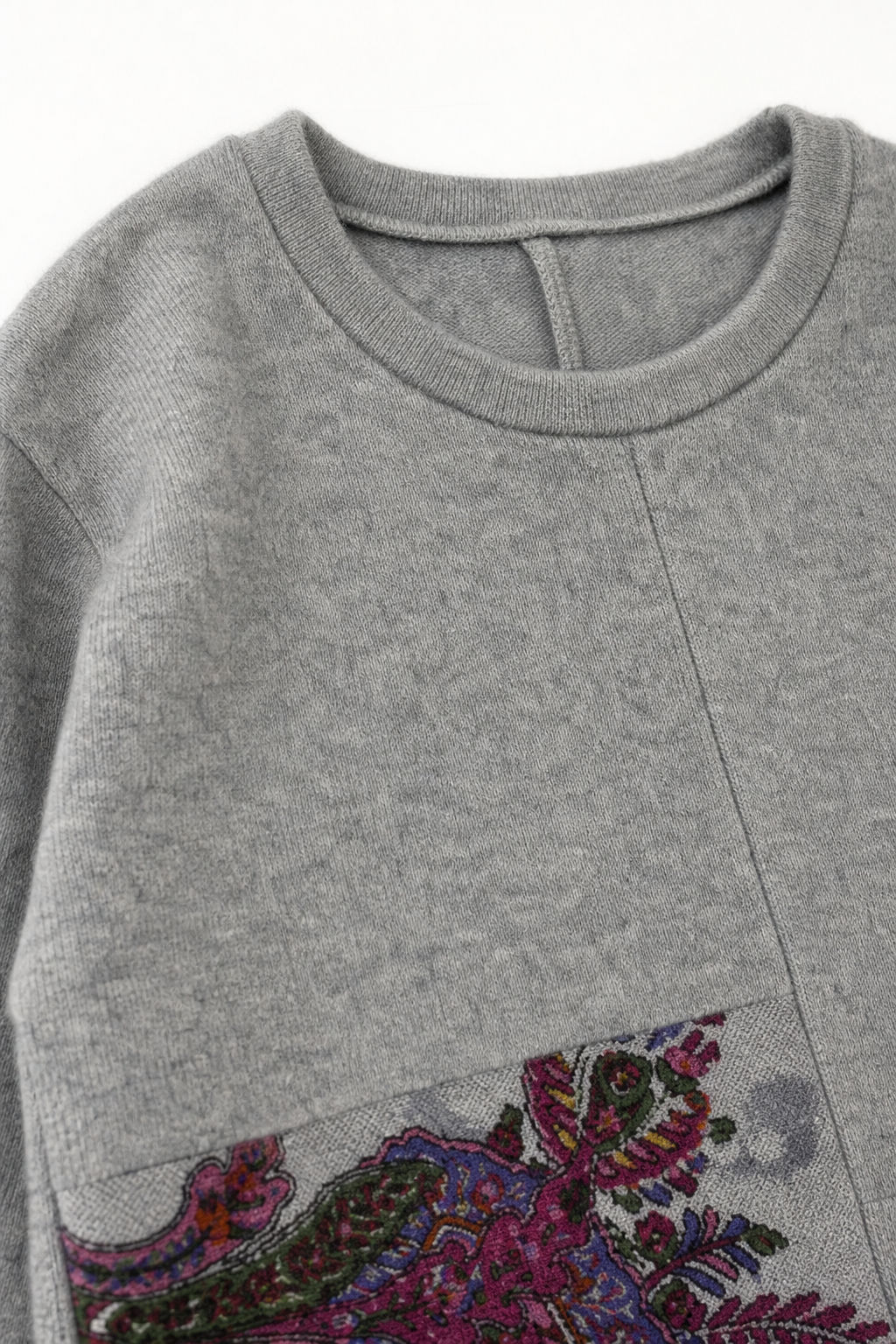 Detailaufnahme des Kaschmir No Waste Pullovers für Kinder in Größe 122/128