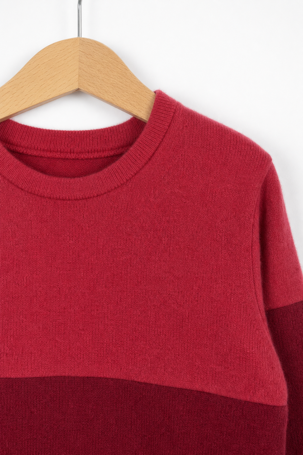 Detailaufnahme des Kaschmir Ombré Pullovers für Kinder in Größe 110/116