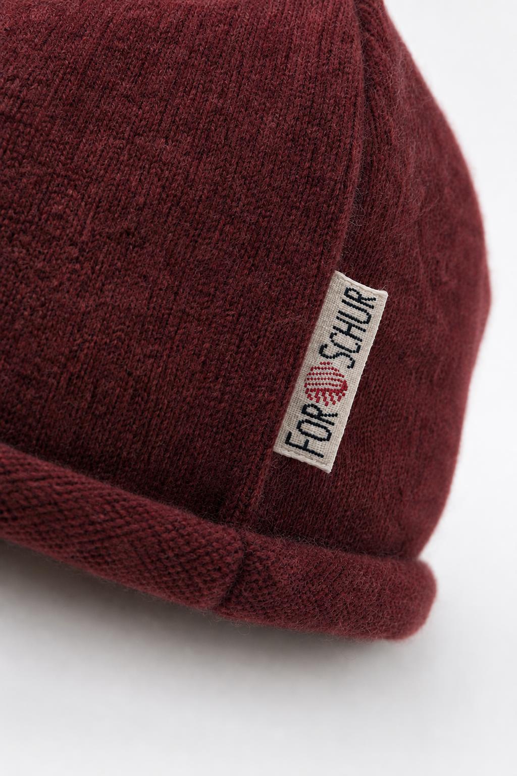 Detailaufnahme der Kaschmir Beanie in Rot