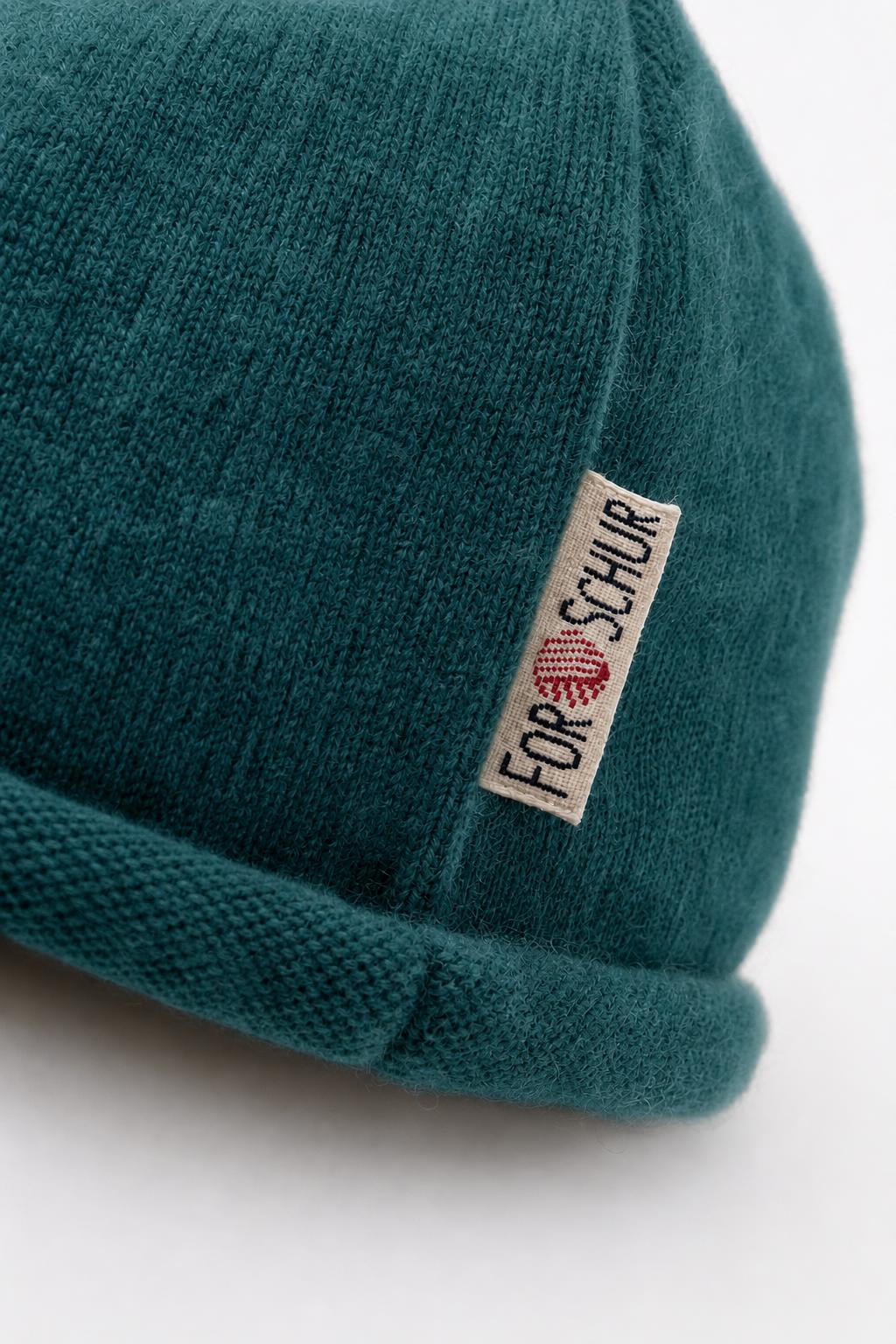 Detailaufnahme der Kaschmir Beanie in Grün