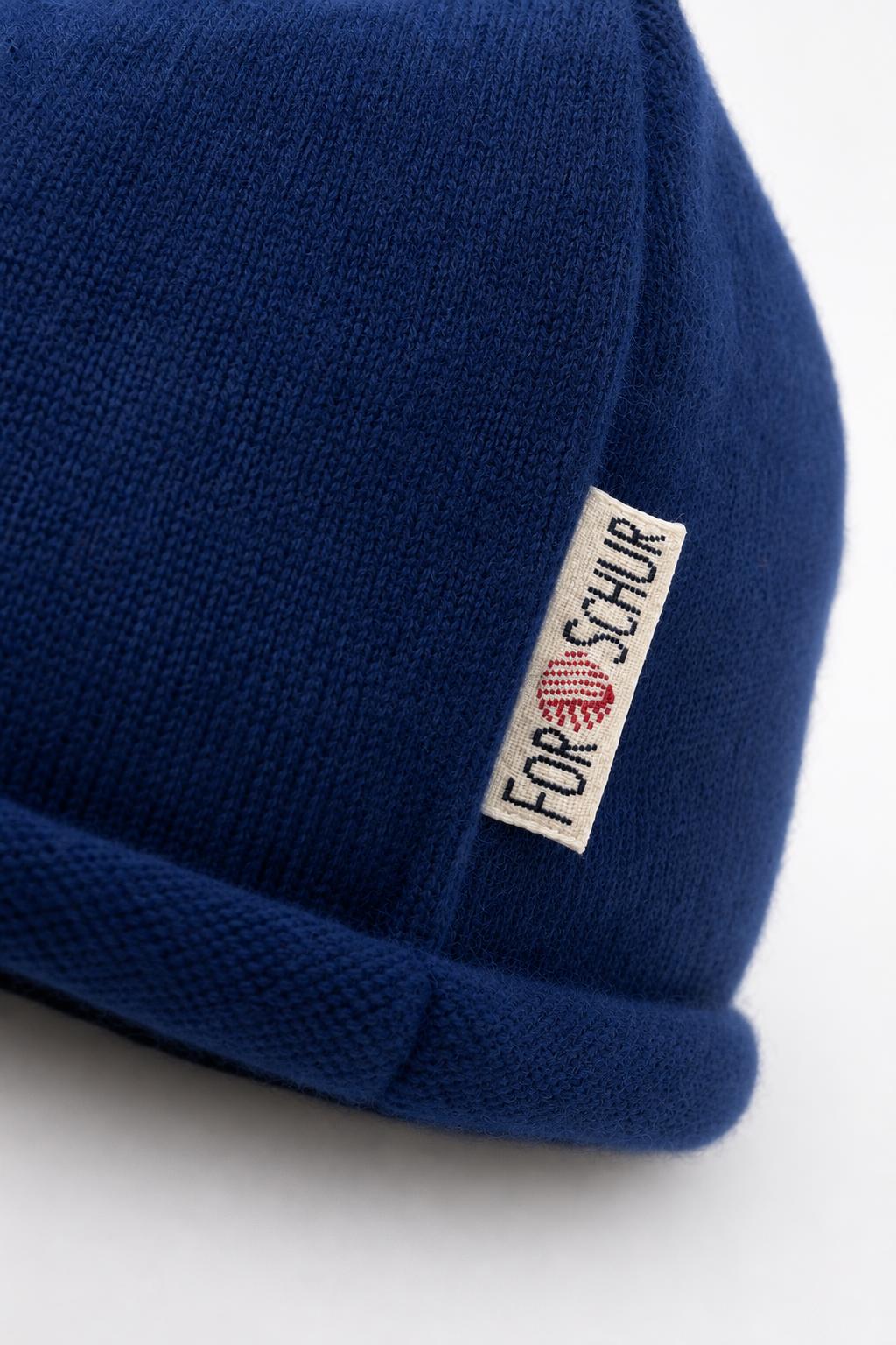 Detailaufnahme der Kaschmir Beanie in Blau