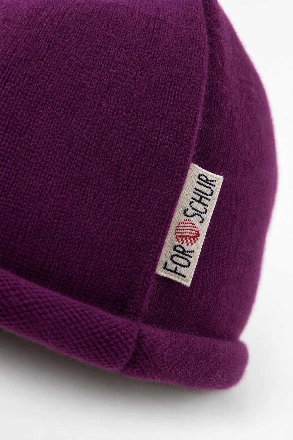 Detailaufnahme der Kaschmir Beanie in Lila
